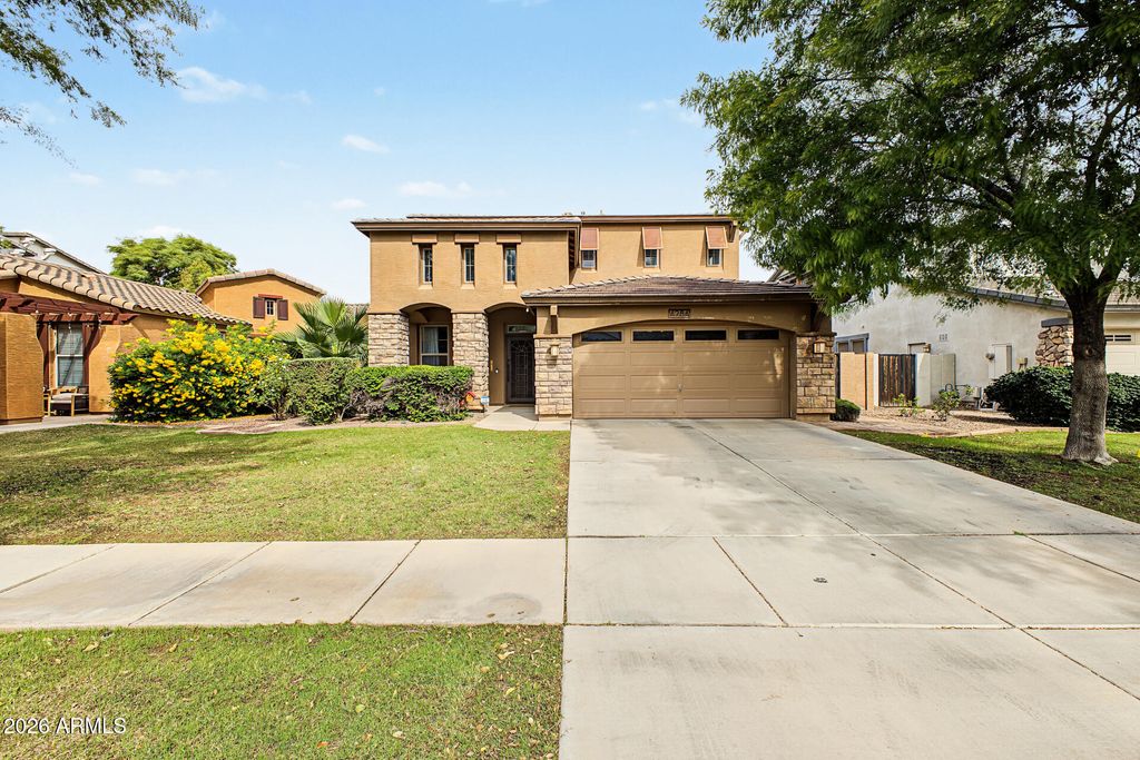 4284 E CULLUMBER Court, Gilbert, AZ 85234 — photo 2