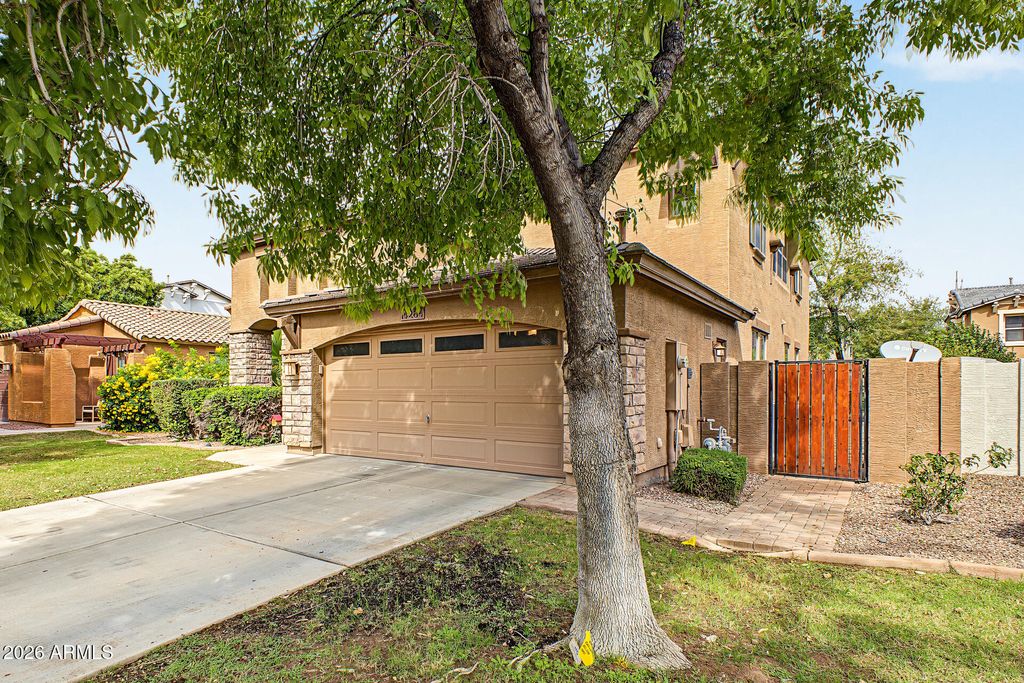 4284 E CULLUMBER Court, Gilbert, AZ 85234 — photo 4