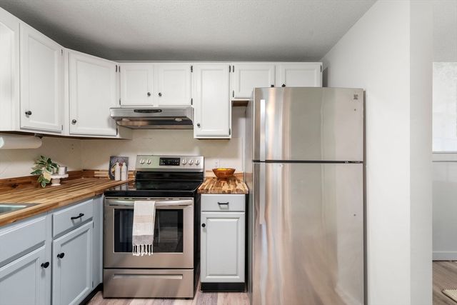 438 Twin Lakes Drive 438, Halifax, MA 02338