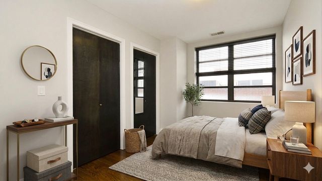 1926 N Lincoln Park West Street 5A, Chicago, IL 60614