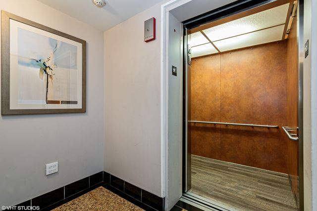 1926 N Lincoln Park West Street 5A, Chicago, IL 60614