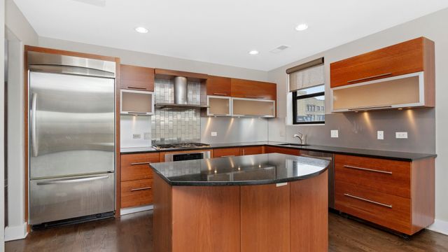 1926 N Lincoln Park West Street 5A, Chicago, IL 60614