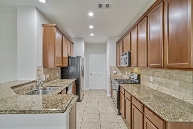 26 Bowerbank Court, Magnolia, TX 77354