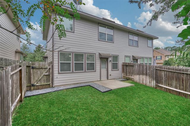 26 Bowerbank Court, Magnolia, TX 77354