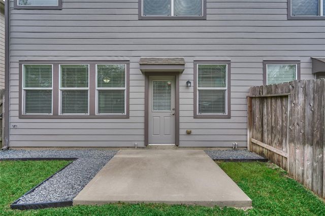 26 Bowerbank Court, Magnolia, TX 77354