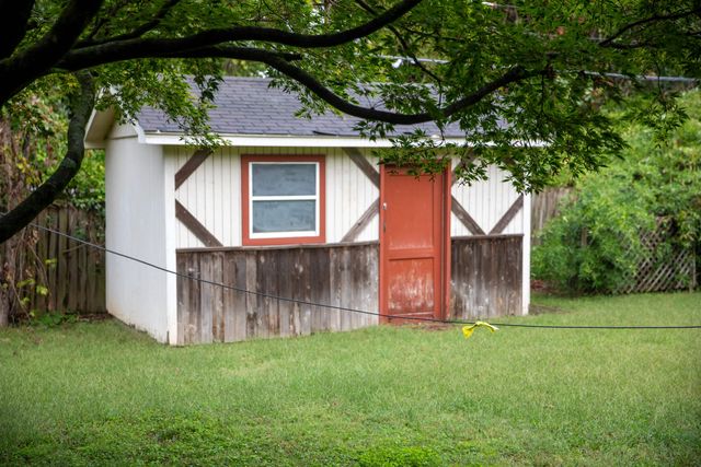 3321 EARL DR, Memphis, TN 38128