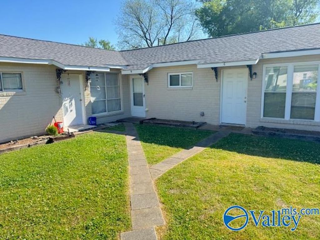 2708 7th Avenue SW D, Huntsville, AL 35805