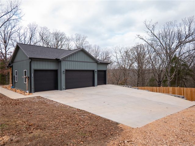 14201 Horse Shoe Drive, Lowell, AR 72745