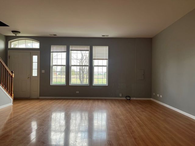 311 S SPRINGBROOK Trail S 311, Oswego, IL 60543