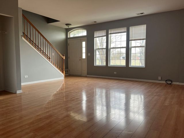 311 S SPRINGBROOK Trail S 311, Oswego, IL 60543