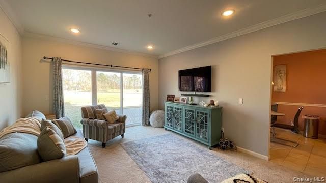 94 Lakeside Court, Shirley, NY 11967