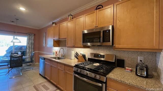 94 Lakeside Court, Shirley, NY 11967