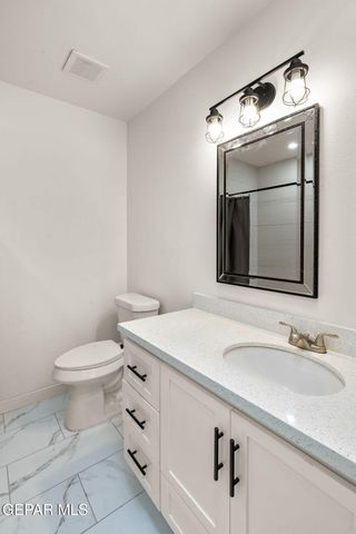 333 EL PUENTE Drive, El Paso, TX 79912