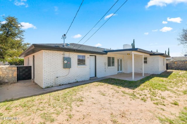 333 EL PUENTE Drive, El Paso, TX 79912