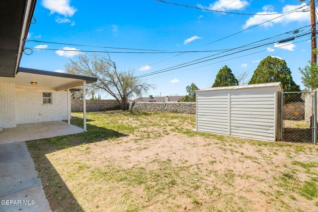 333 EL PUENTE Drive, El Paso, TX 79912