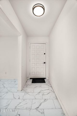 333 EL PUENTE Drive, El Paso, TX 79912