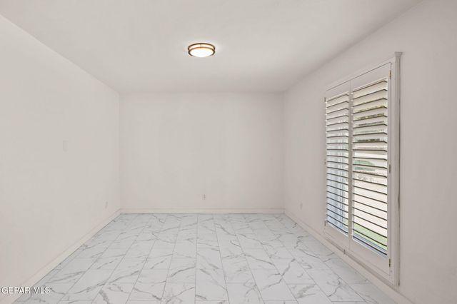 333 EL PUENTE Drive, El Paso, TX 79912