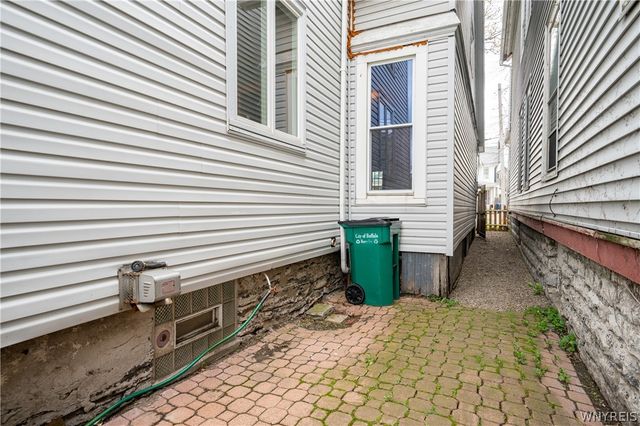 330 Dearborn Street, Buffalo, NY 14207
