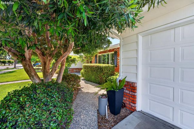 1355 Robsheal Drive, San Jose, CA 95125