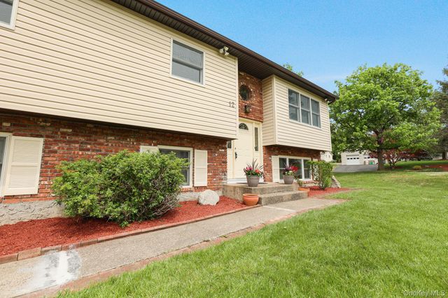 12 Carnation Drive, Nanuet, NY 10954