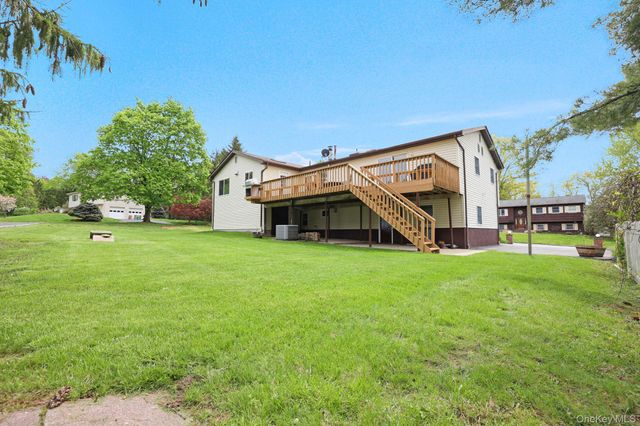 12 Carnation Drive, Nanuet, NY 10954