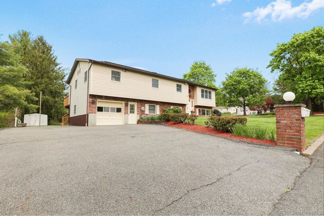 12 Carnation Drive, Nanuet, NY 10954
