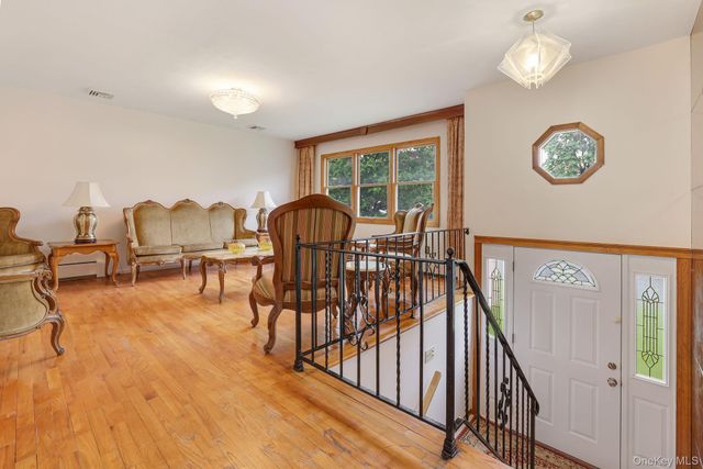 12 Carnation Drive, Nanuet, NY 10954