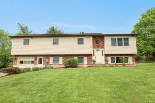12 Carnation Drive, Nanuet, NY 10954