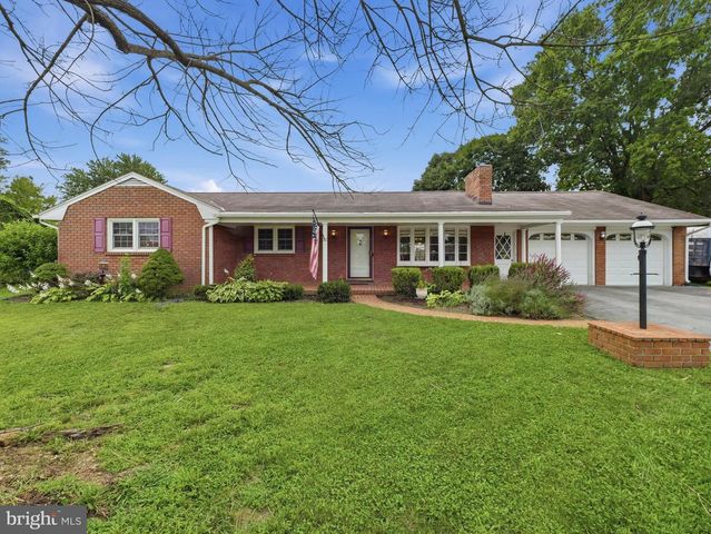 16635 LONGSTREET DR, Williamsport, MD 21795