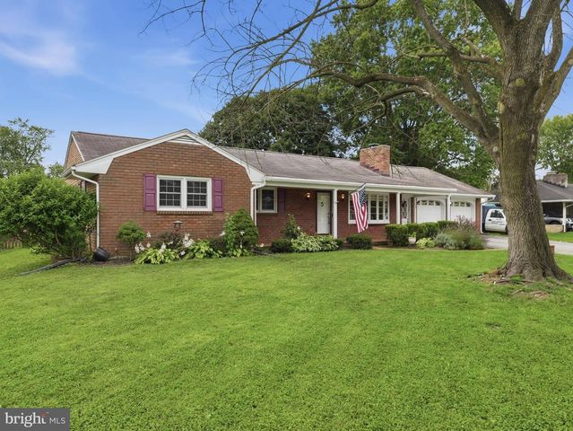 16635 LONGSTREET DR, Williamsport, MD 21795