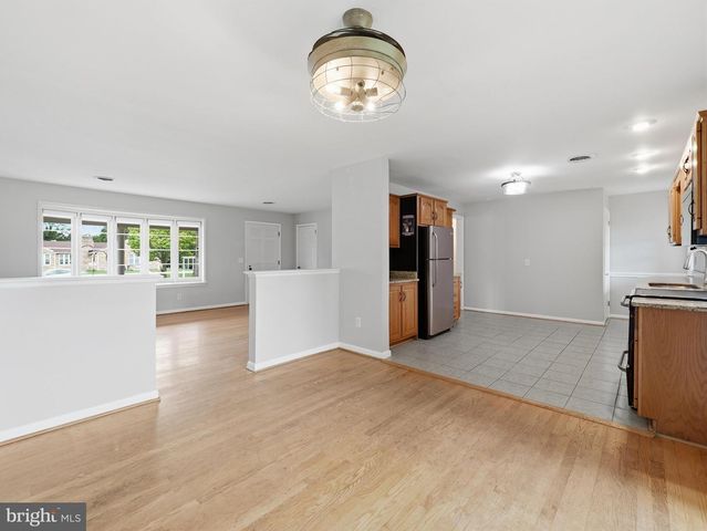16635 LONGSTREET DR, Williamsport, MD 21795