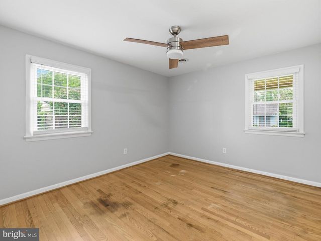 16635 LONGSTREET DR, Williamsport, MD 21795