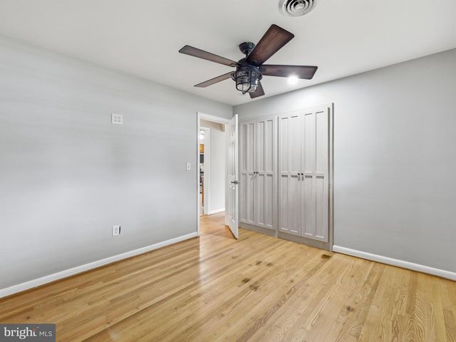16635 LONGSTREET DR, Williamsport, MD 21795