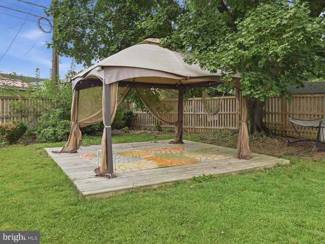 16635 LONGSTREET DR, Williamsport, MD 21795