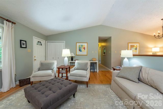 290 Patton Hill Road, Swannanoa, NC 28778