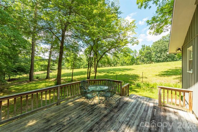 290 Patton Hill Road, Swannanoa, NC 28778