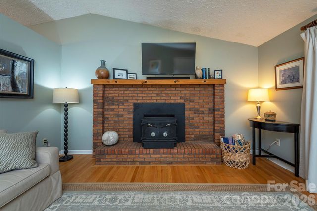 290 Patton Hill Road, Swannanoa, NC 28778