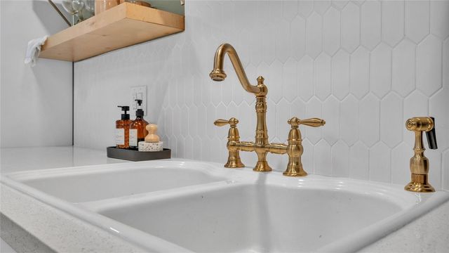 1048 LEXINGTON STREET, Lakeland, FL 33801