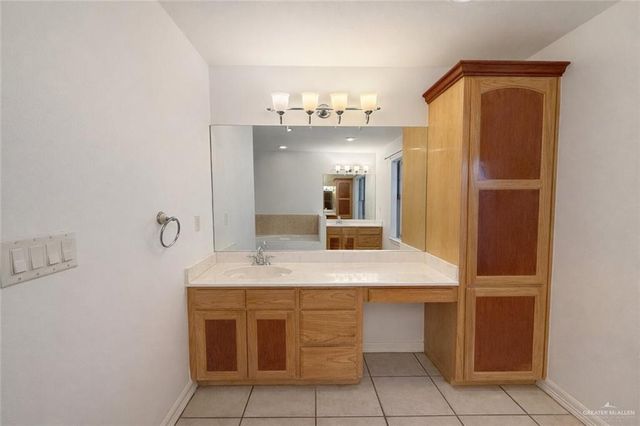 2716 Duke Avenue, Mcallen, TX 78504