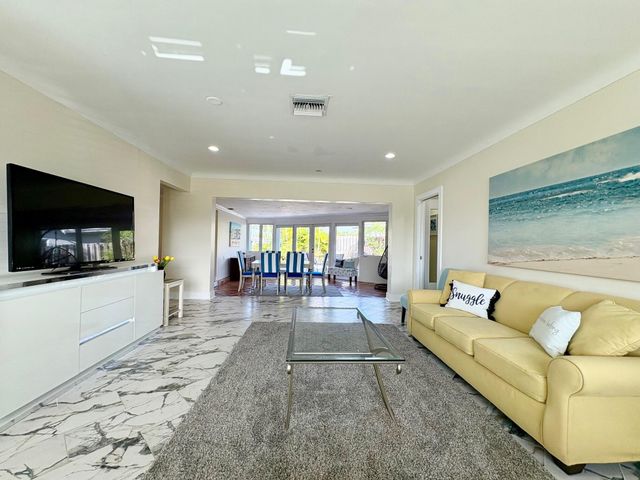 999 SE 6th Terrace, Pompano Beach, FL 33060