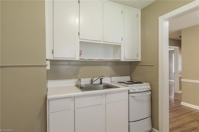 1600 W Front Street 33C, Burlington, NC 27215