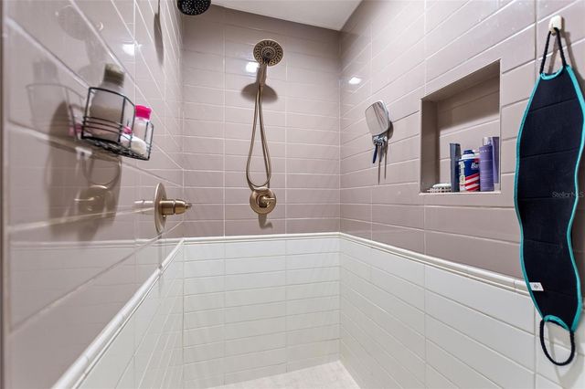 20 BRIDGEWATER DRIVE, Winter Haven, FL 33884