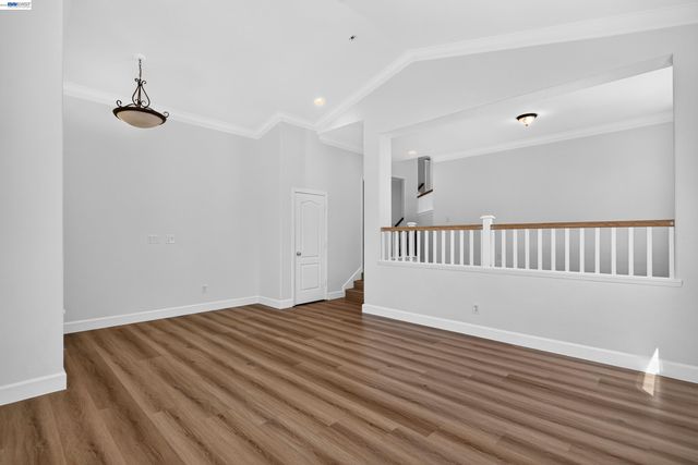866 Bridgeway Cir, El Sobrante, CA 94803