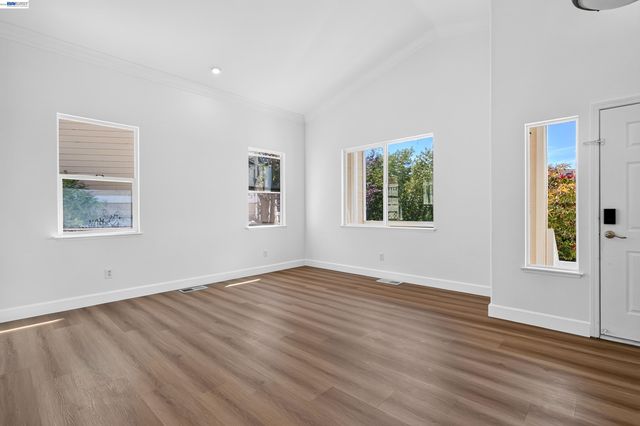 866 Bridgeway Cir, El Sobrante, CA 94803