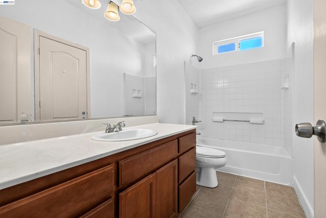 866 Bridgeway Cir, El Sobrante, CA 94803