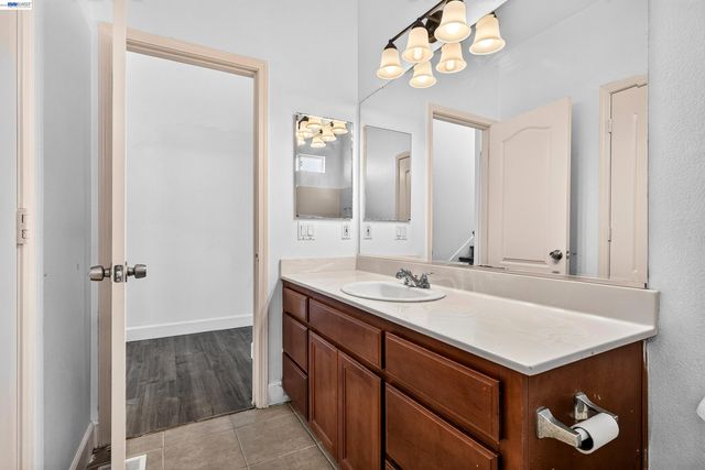 866 Bridgeway Cir, El Sobrante, CA 94803