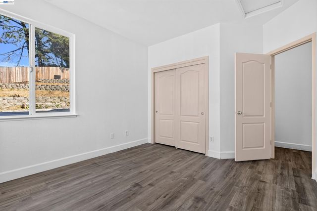 866 Bridgeway Cir, El Sobrante, CA 94803