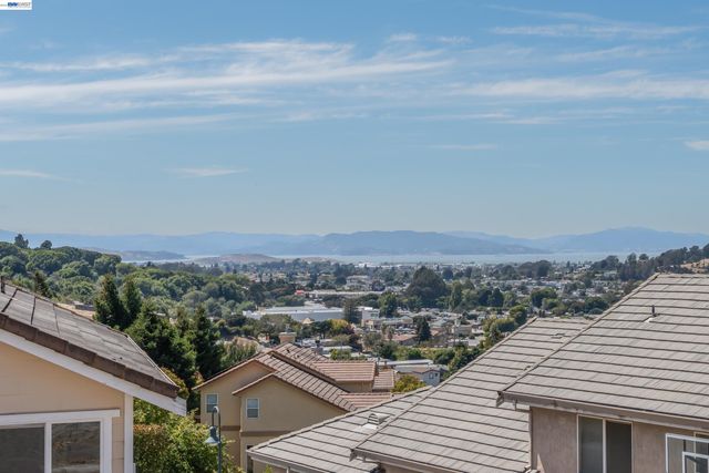 866 Bridgeway Cir, El Sobrante, CA 94803