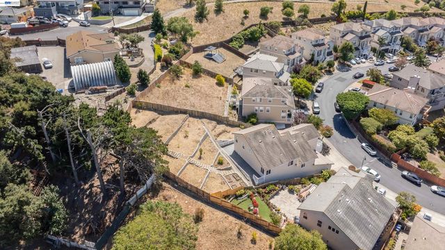 866 Bridgeway Cir, El Sobrante, CA 94803