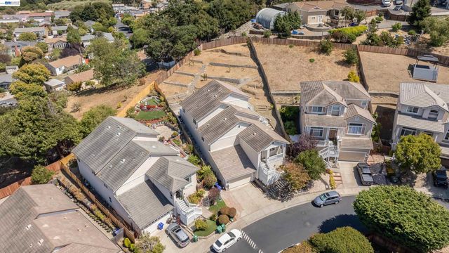 866 Bridgeway Cir, El Sobrante, CA 94803